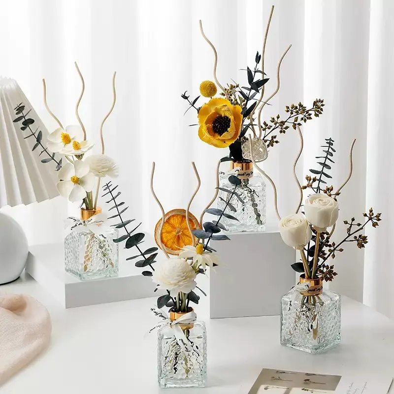 Reed diffuser gift styles decorated with preserved flowers